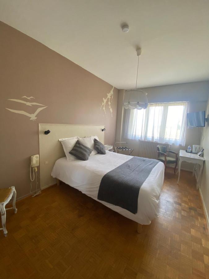 Logis L'Auberge Du Gros Silly-sur-Nied Exterior foto